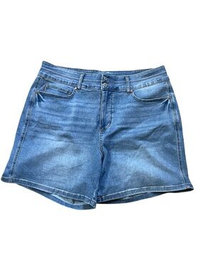 Judy Blue Medium Wash Blue Denim Shorts
